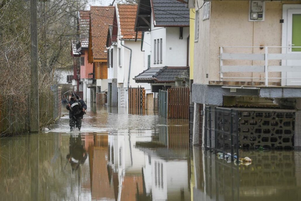 Fluss Theiß Überschwemmung Ungarn