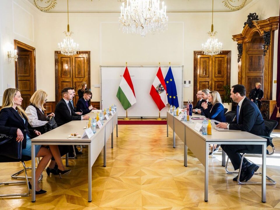奧地利讚揚匈牙利援助計劃