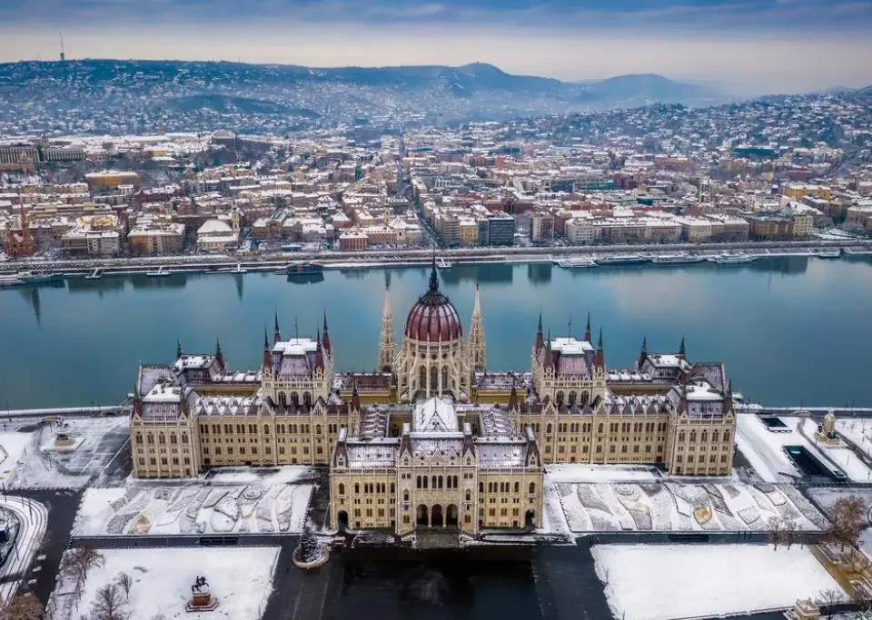 Zásadní změna zima dobývá Maďarsko s možným sněžením!