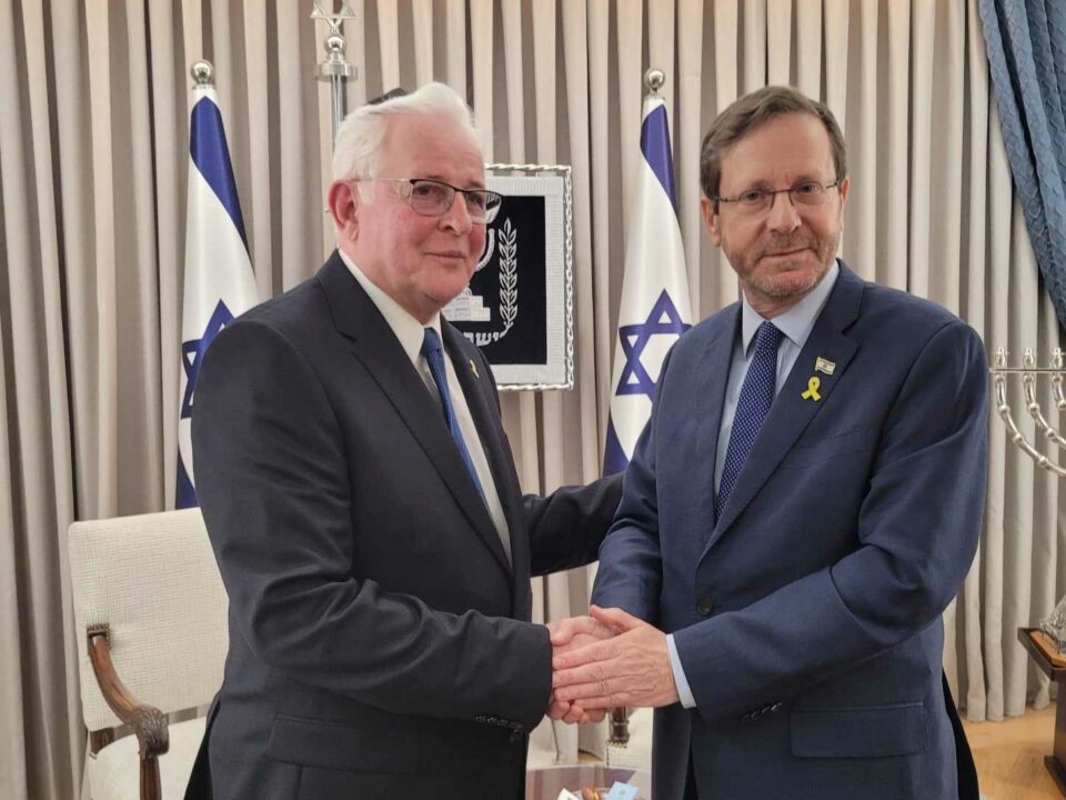 Лидер венгерской еврейской организации встретился с израильскими лидерами в условиях войны