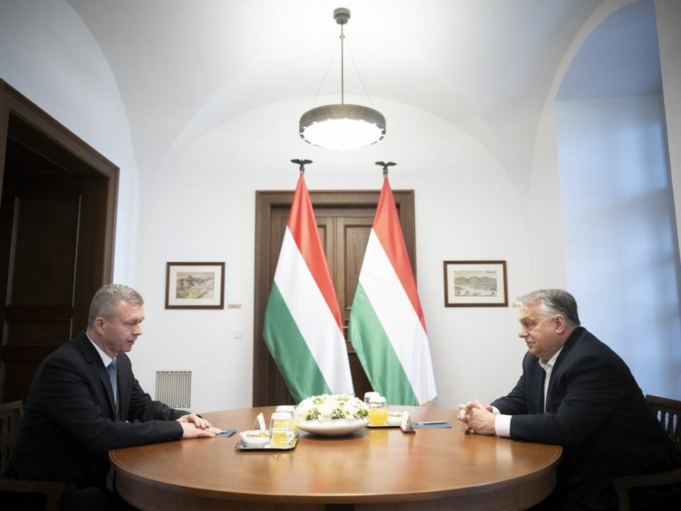 Орбан принял главу словацкой партии "Венгерский альянс"