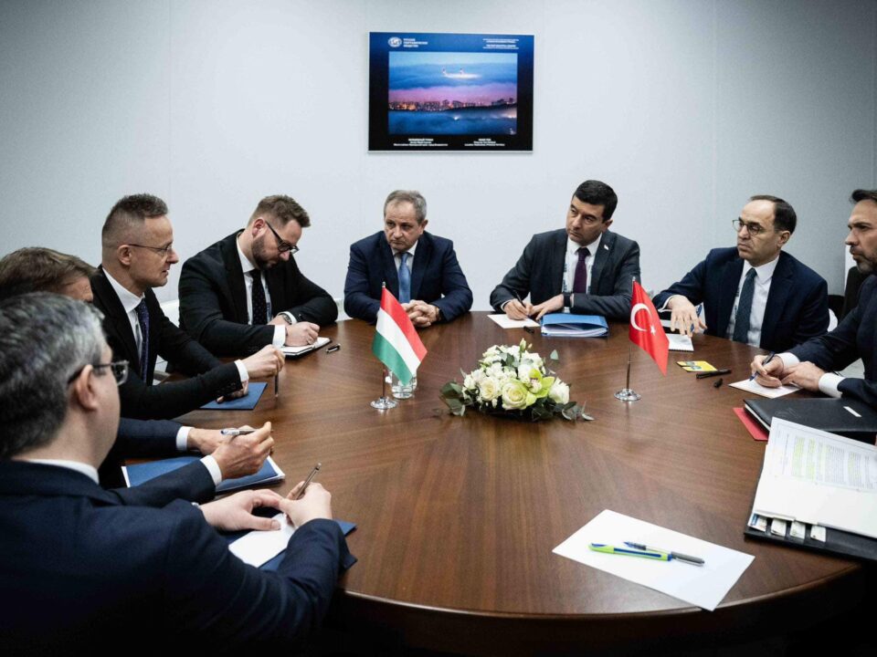 У квітні почнуться поставки газу з Туреччини до Угорщини