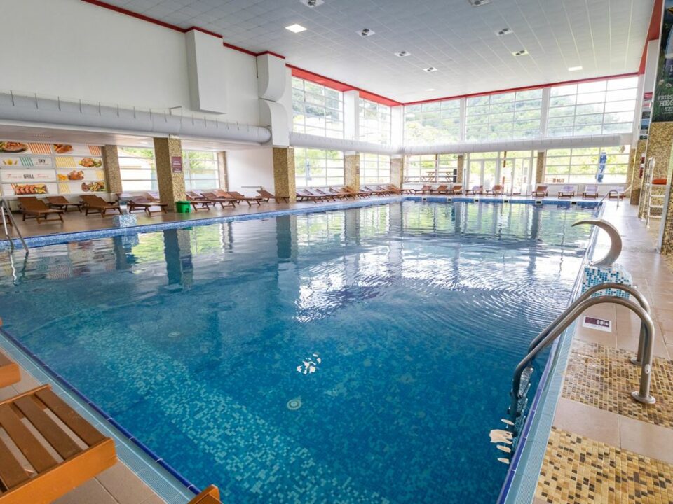 saltwater A Praid (Parajd), centro della Regione del Sale in Transilvania, è stata inaugurata nel 2015 una spa indoor.