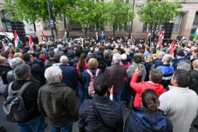 Péter Magyar another mass protest in Budapest 3