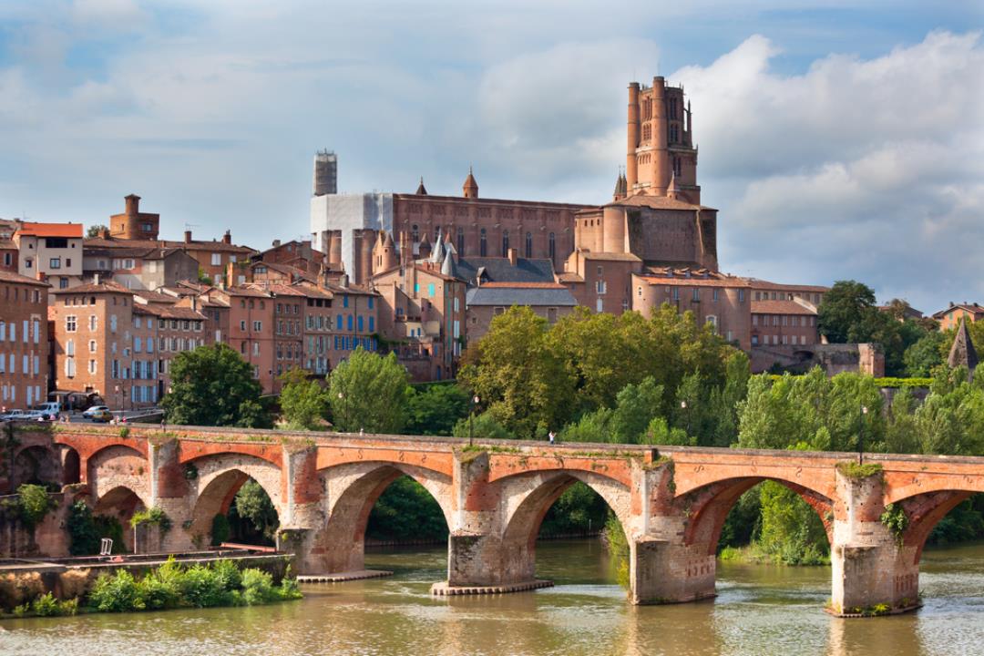 Toulouse France direct flight Budapest Airport