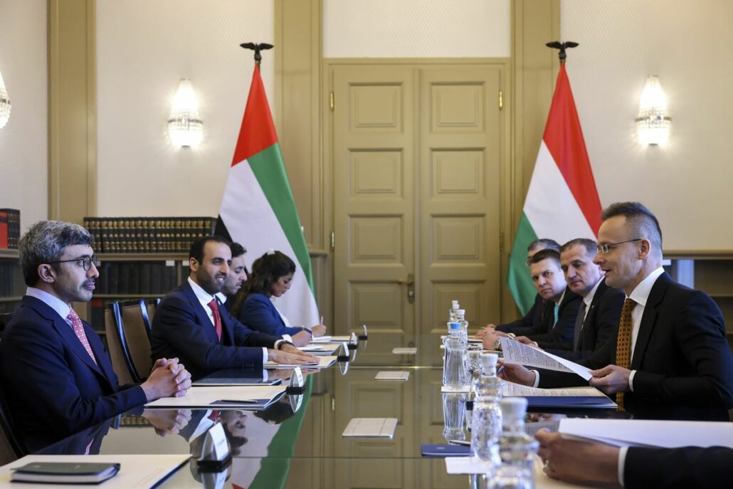 Il ministro degli Esteri degli Emirati Arabi Uniti a Budapest, in Ungheria