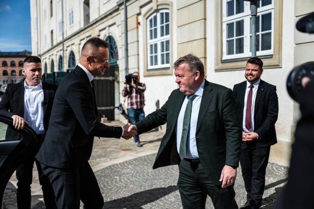 Péter Szijjártó se v Kodani setkal se svým dánským protějškem Larsem Lokkem Rasmussenem. Mluvili o nelegální migraci