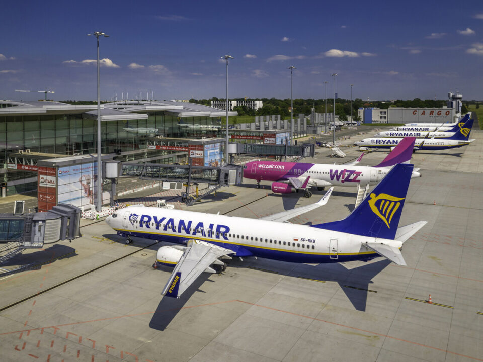 ryanair wizz air airlines destinations Hungarian authorities