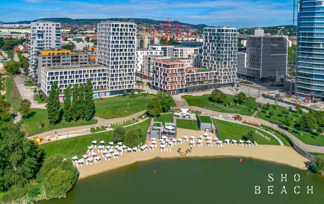 Amazing: Budapest's immensely popular Danube beach free this summer ...