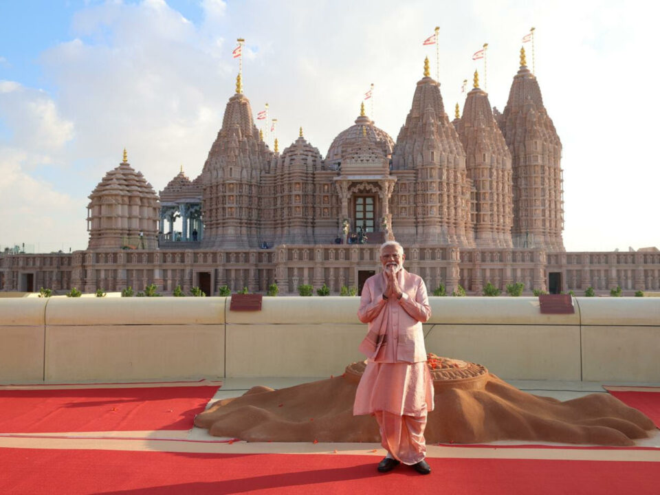 El primer ministro Narendra Modi inauguró el BAPS Hindu Mandir en Abu Dhabi, Emiratos Árabes Unidos.