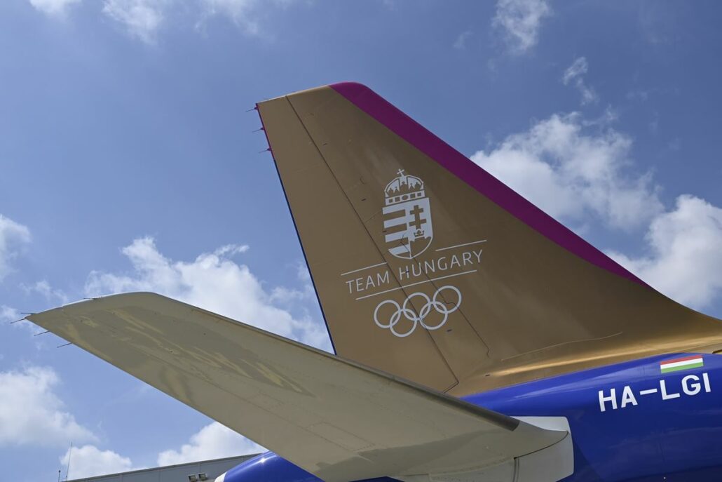 Wizz Air Hungary team paris 2024 golden aircraft