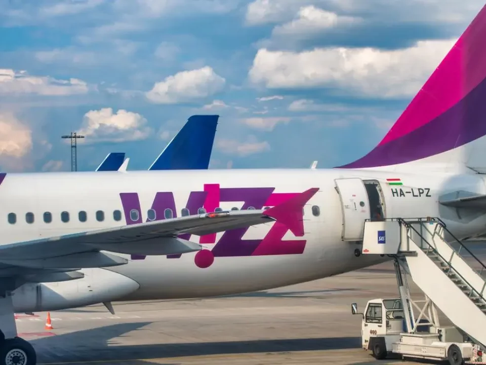 Wizz air emergency landings in Budapest Hungarian authorities