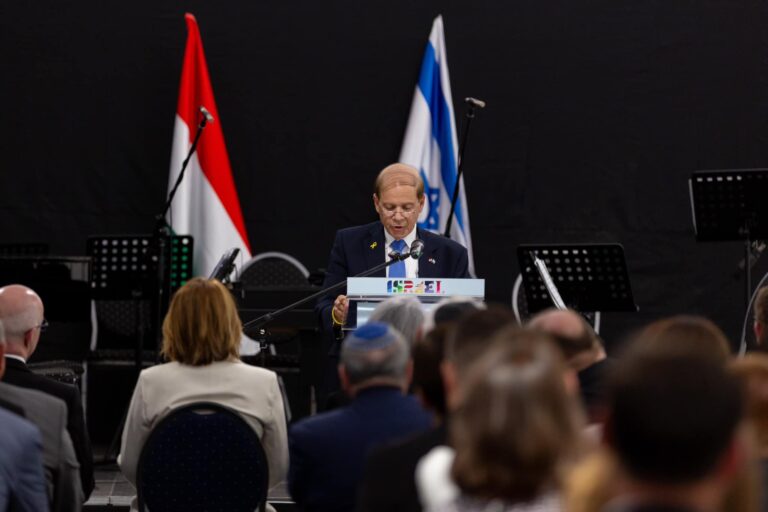 Interior minister, Israeli ambassador present Righteous Among the Nations award - Vimarsana News
