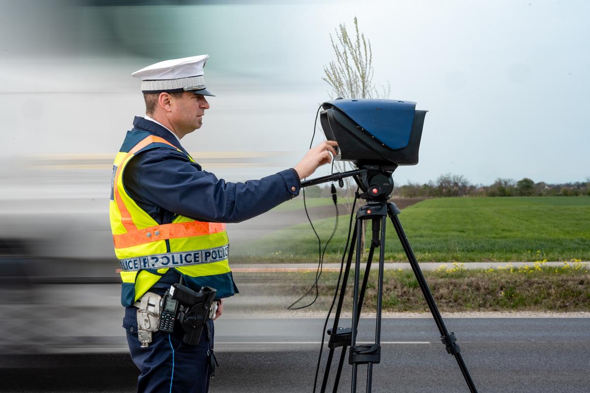 speed camera hungary police indentification