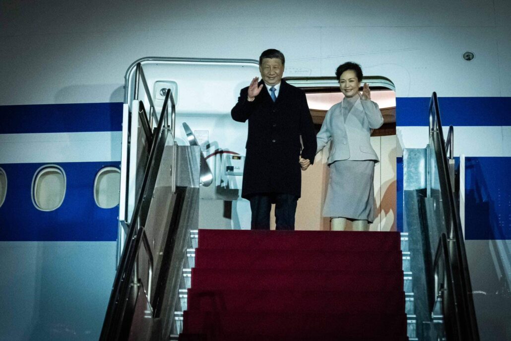 xi jinping and wife Peng Liyuan arrive in budapest hungary