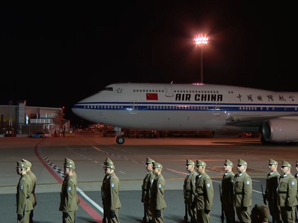 中國國家主席習近平抵達布達佩斯