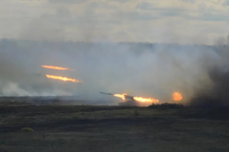 Russian missiles over Hungarian villages