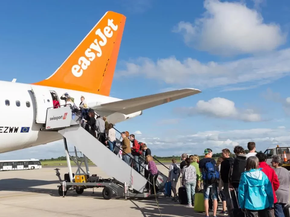 EasyJet launches new flight from Budapest to the City of Love
