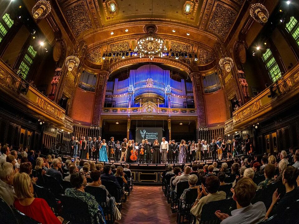 Festival Academy artists holds concert in Budapest's world-known Dohány Street Synagogue (Copy)