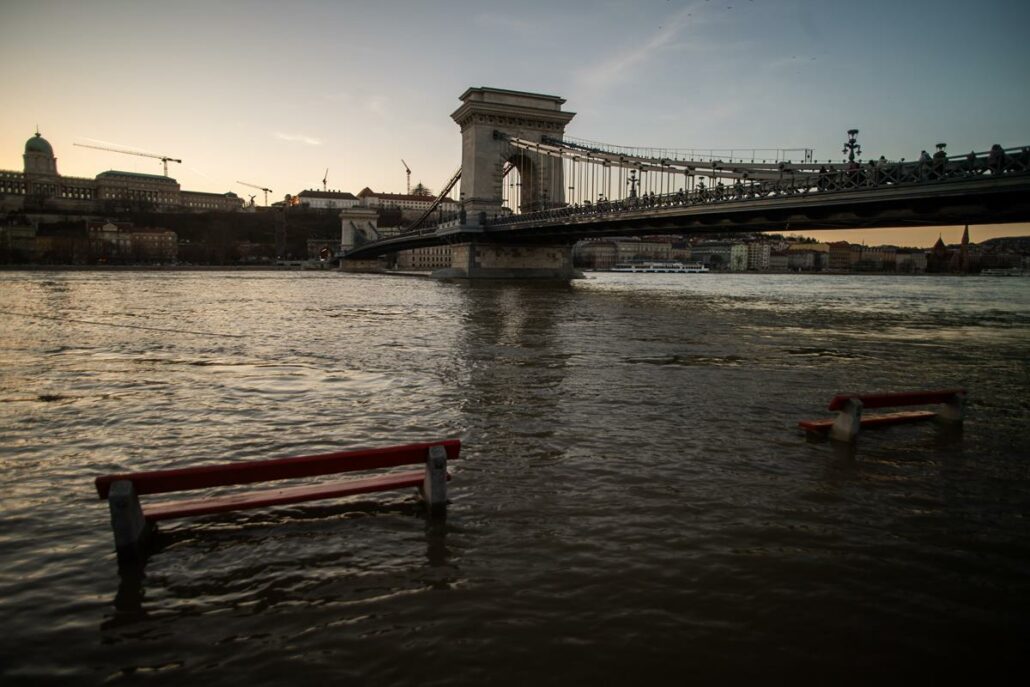 Flood alert issued for Budapest