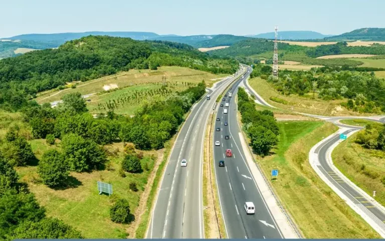 Foreigners buy expensive Hungarian motorway vignette motorways