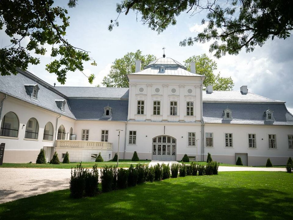 Geszt Tisza Castle