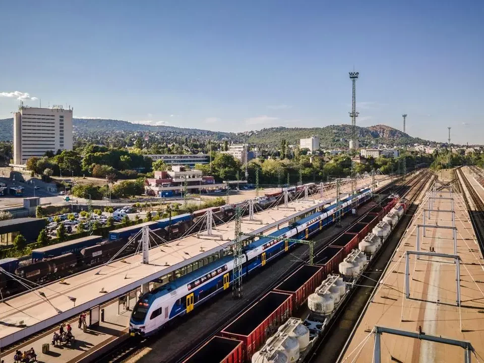 Important change at Hungarian train, bus stations due to the heatwave