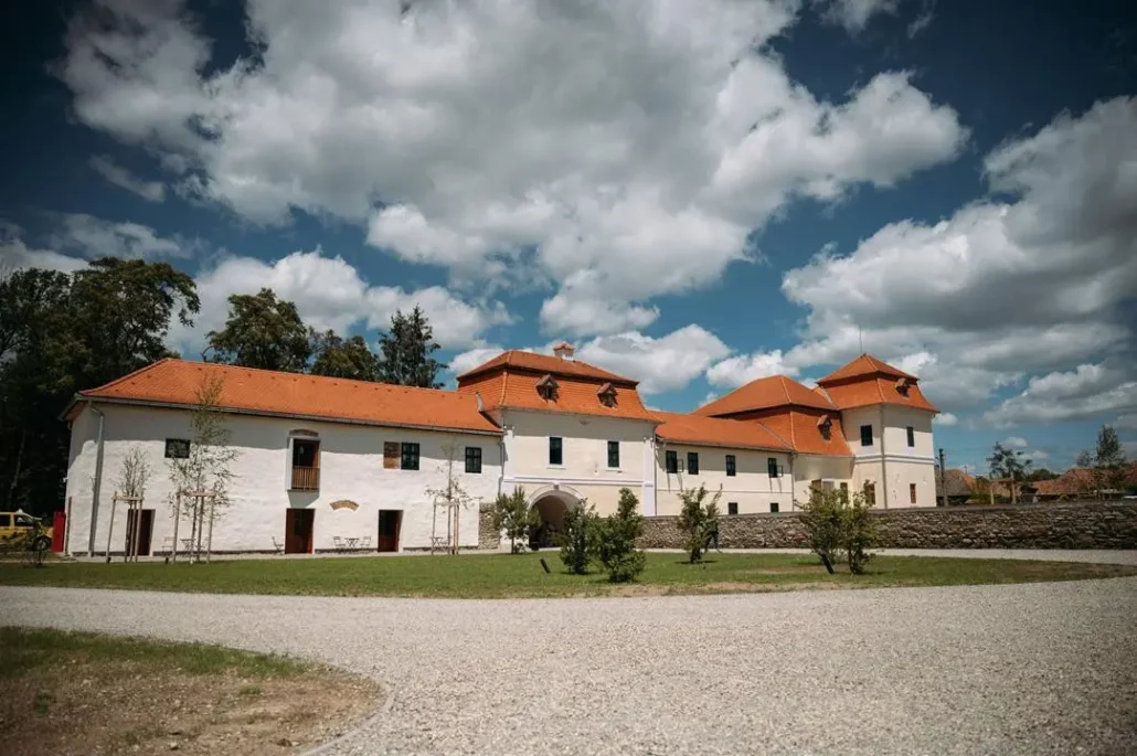 Ugron Castle Hungarian castle in Transylvania