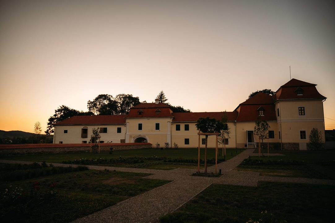 Ugron Castle Hungarian castle in Transylvania