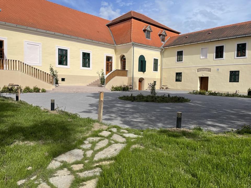 Ugron Castle Hungarian castle in Transylvania