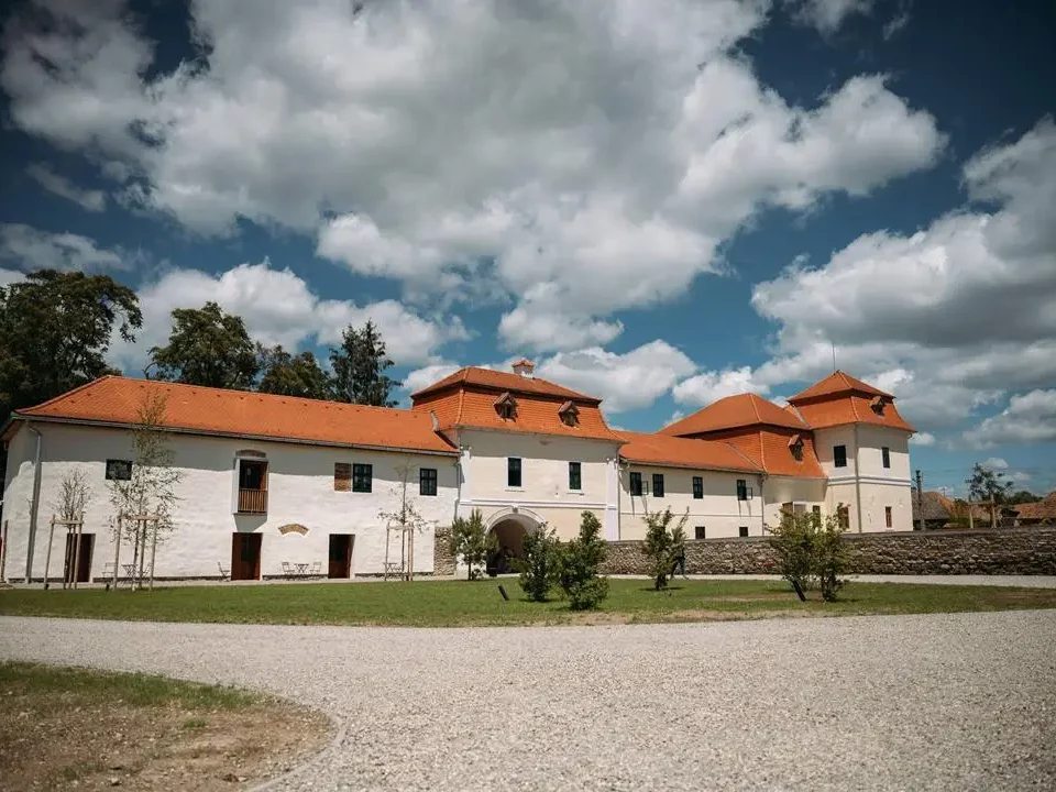 Ugron Castle Hungarian castle in Transylvania