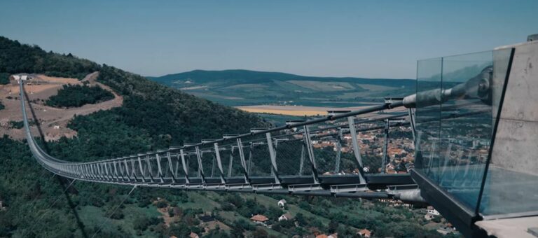 El puente colgante peatonal más largo del mundo