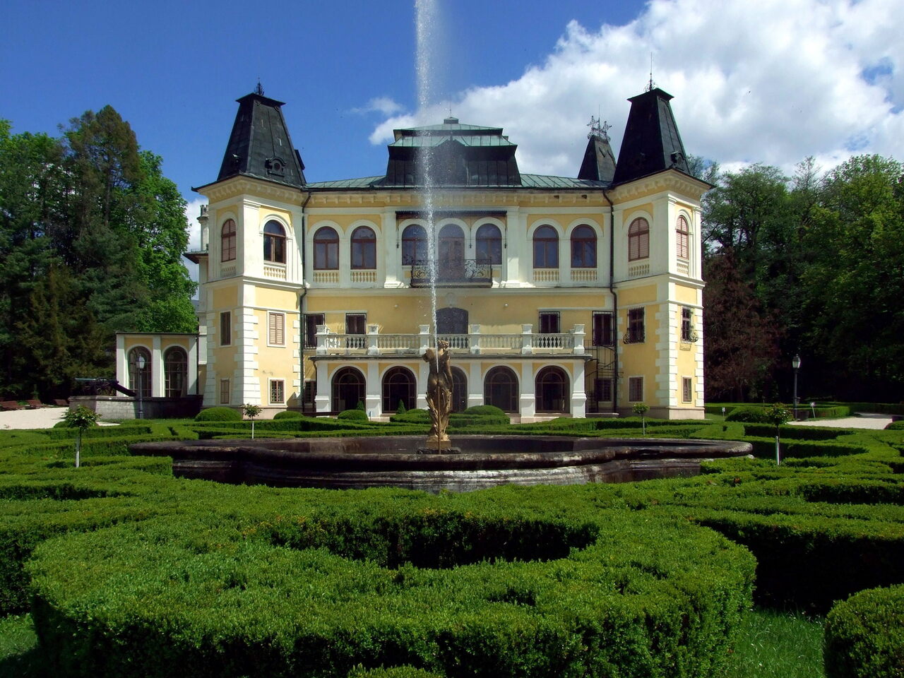 betlér andrássy mansion