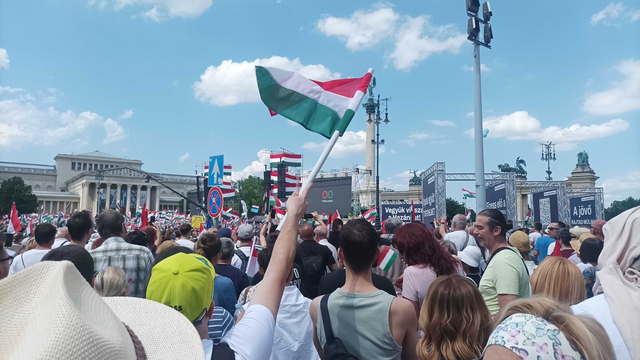 péter magyar demonstration budapest