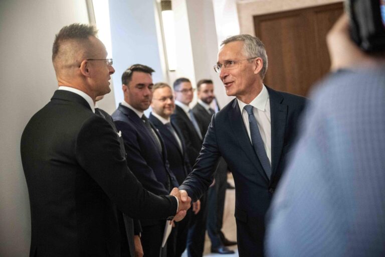 szijjártó jens stoltenberg