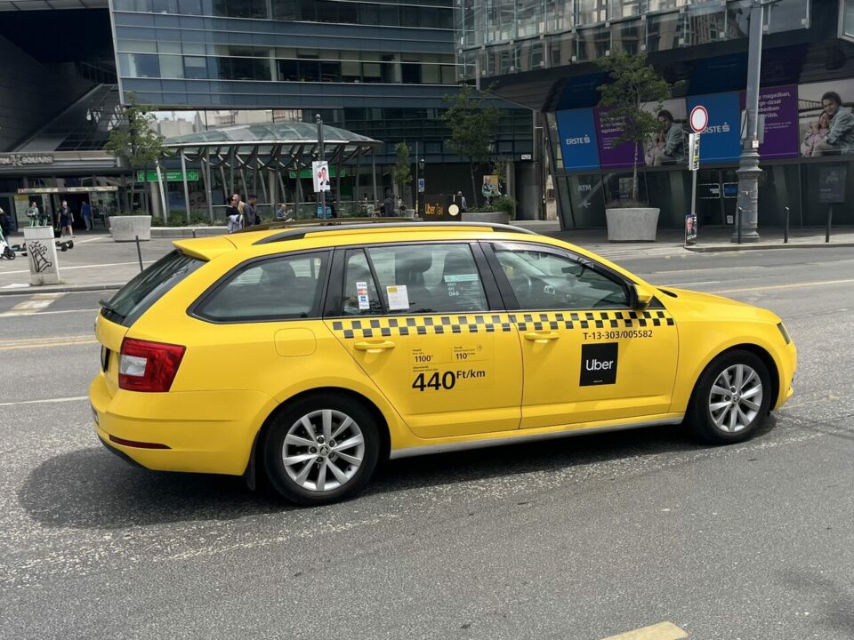uber taxi in budapest