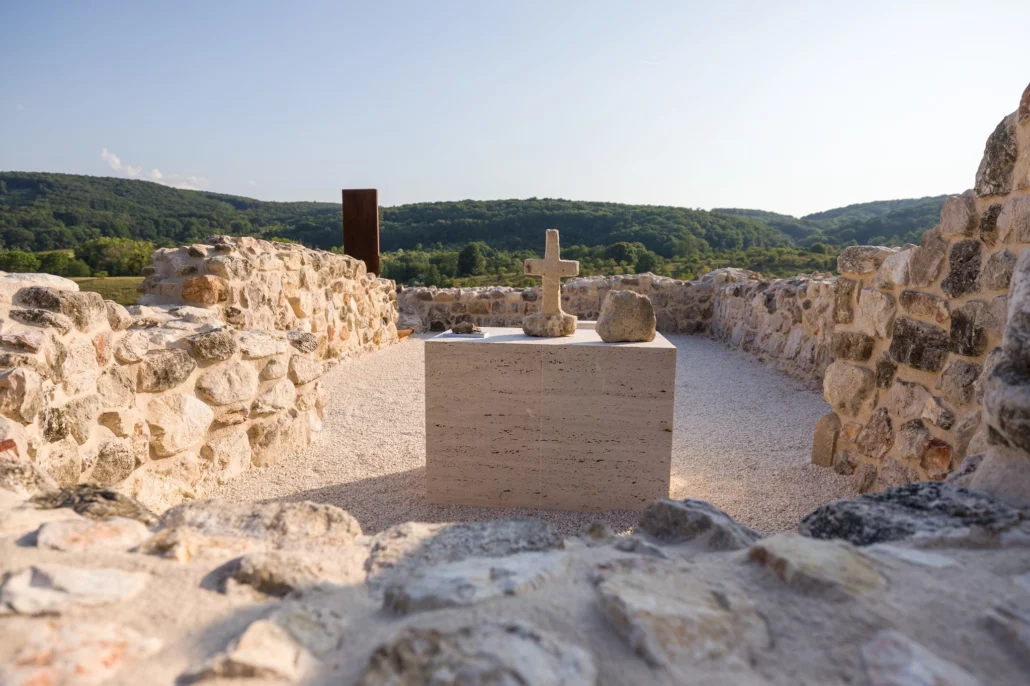 800-year-old Árpád Age temple partly restored in Hungary - PHOTOS ...