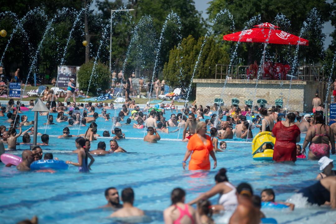 Heatwave in Hungary peaking