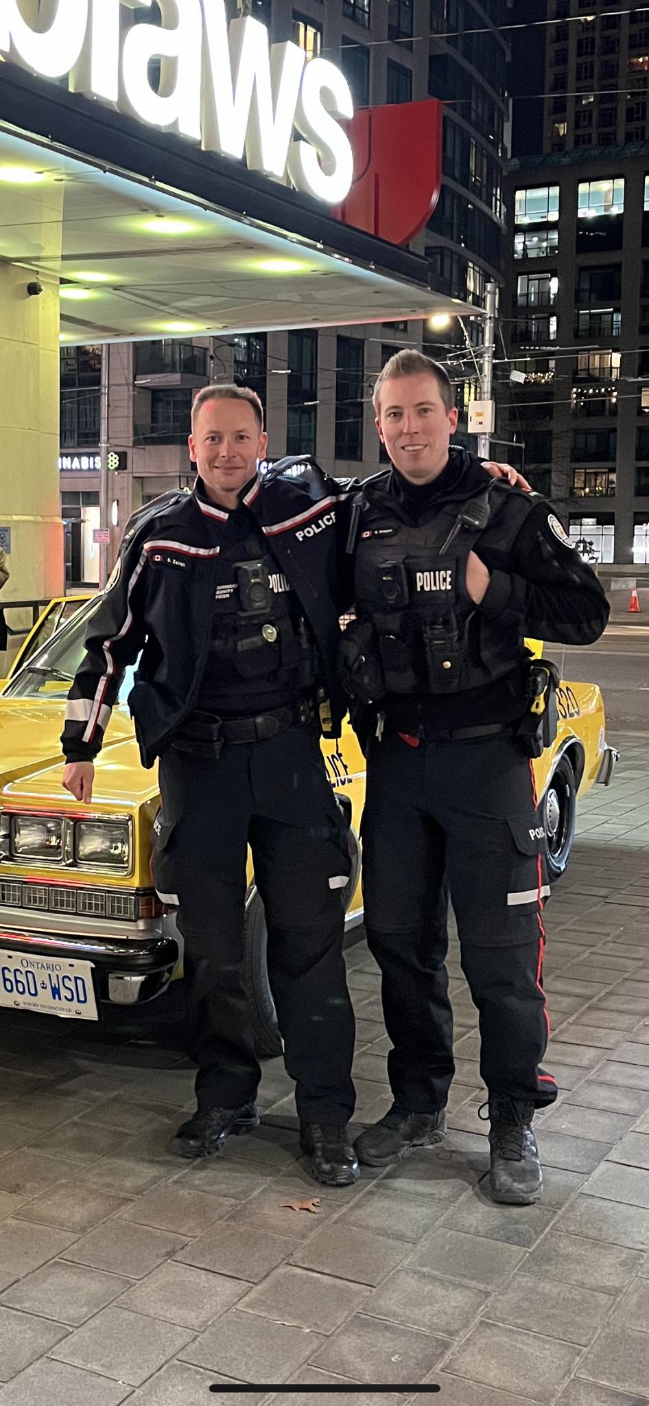 Hungarian cop protects 40-50k locals in Toronto