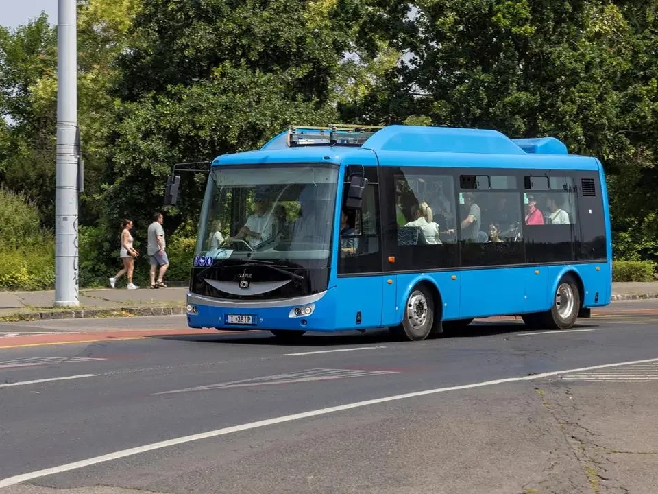 The new Hungarian electric minibus