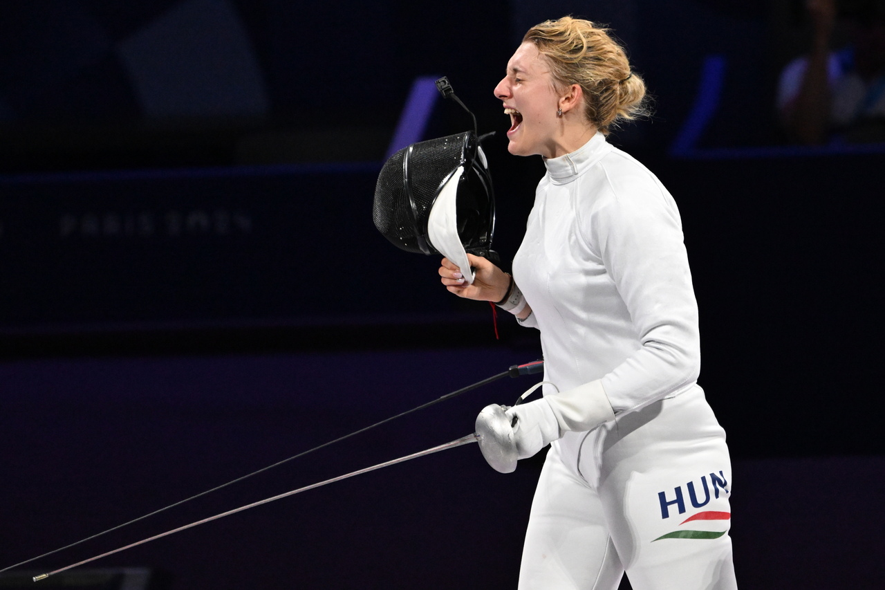 eszter muhari fencing bronze medalist