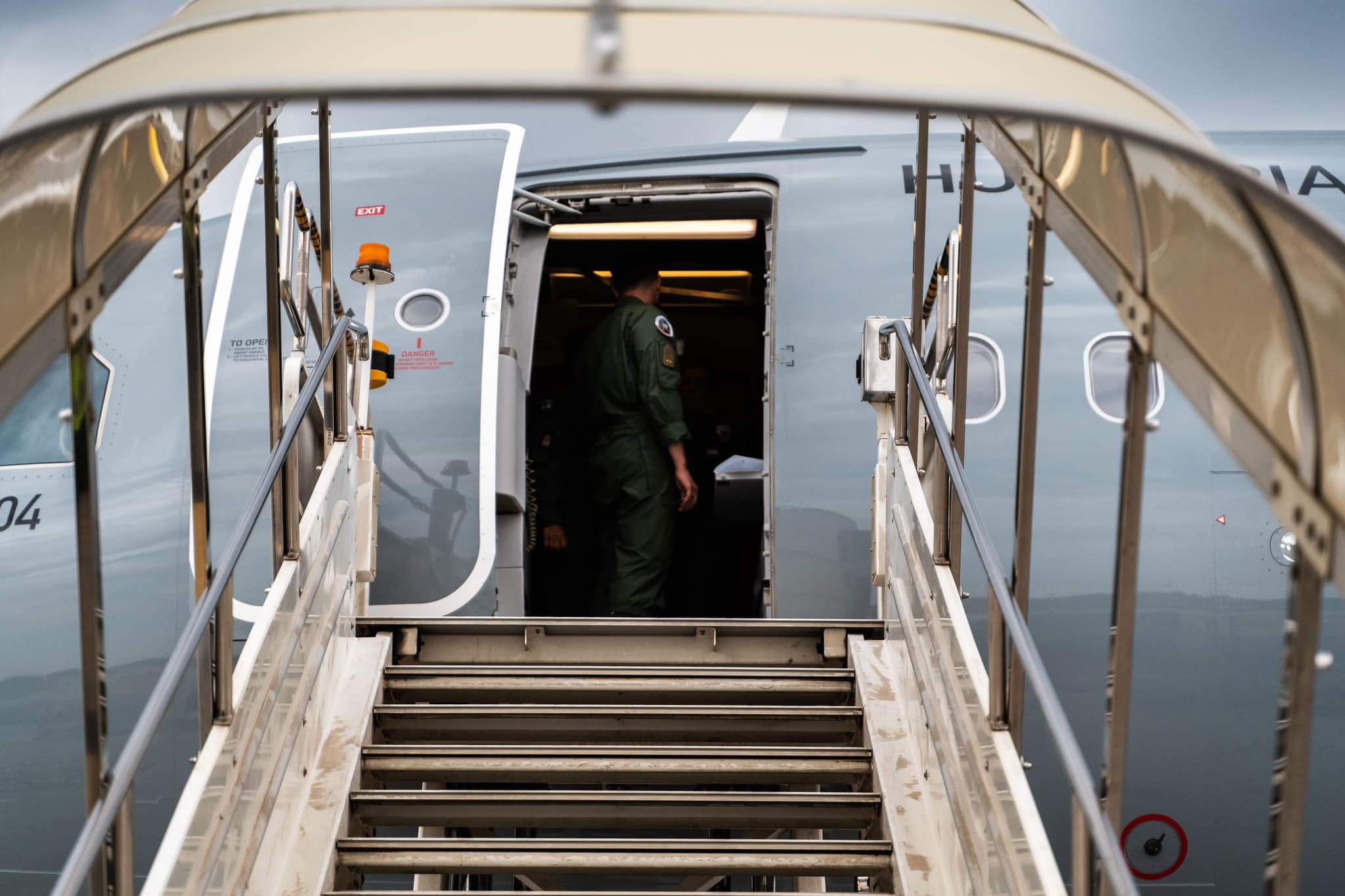 Hungarian, Czech, French, Slovak citizens leave Lebanon on Hungarian Army aircraft