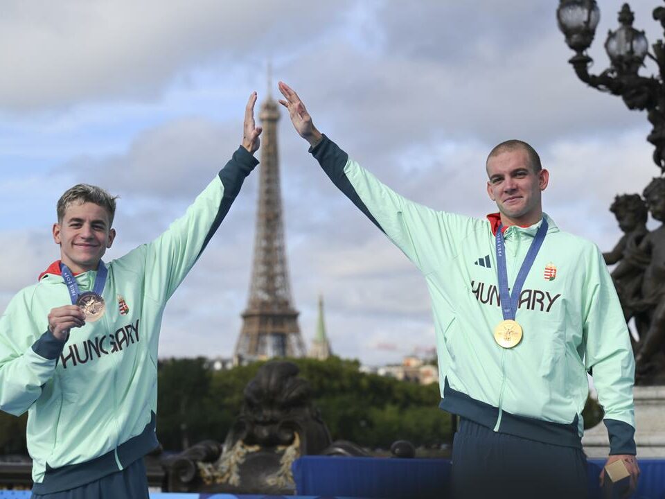 Hungarian gold and bronze in men's 10 km swimming marathon at Paris Olympics