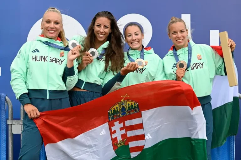 Hungarians won silver and bronze medals in kayak-canoe