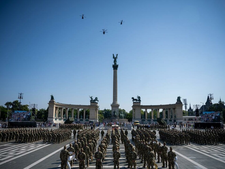 The Hungarian Armed Forces sending help for EUFOR