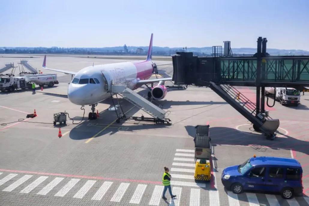 wizz air middle east debrecen tourism travel flight