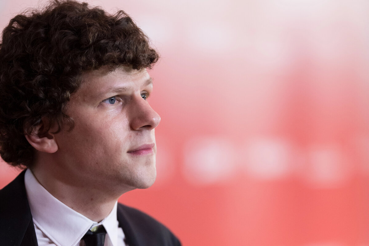 Jesse Eisenberg from “Now You See Me” visits magic shop in Budapest and learns new tricks