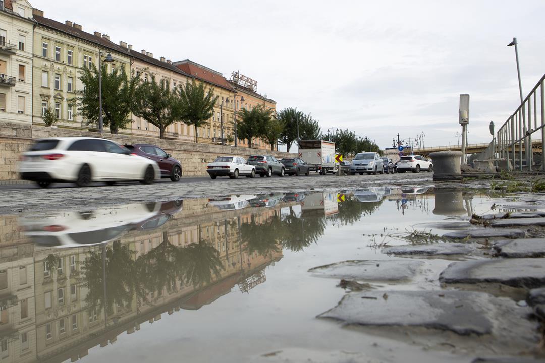 Danube embankments reopened in Budapest