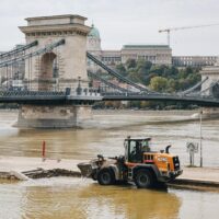 Danube recedes, cleaning started in Budapest