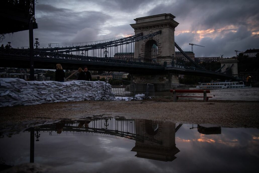 Extreme flood reached Hungary